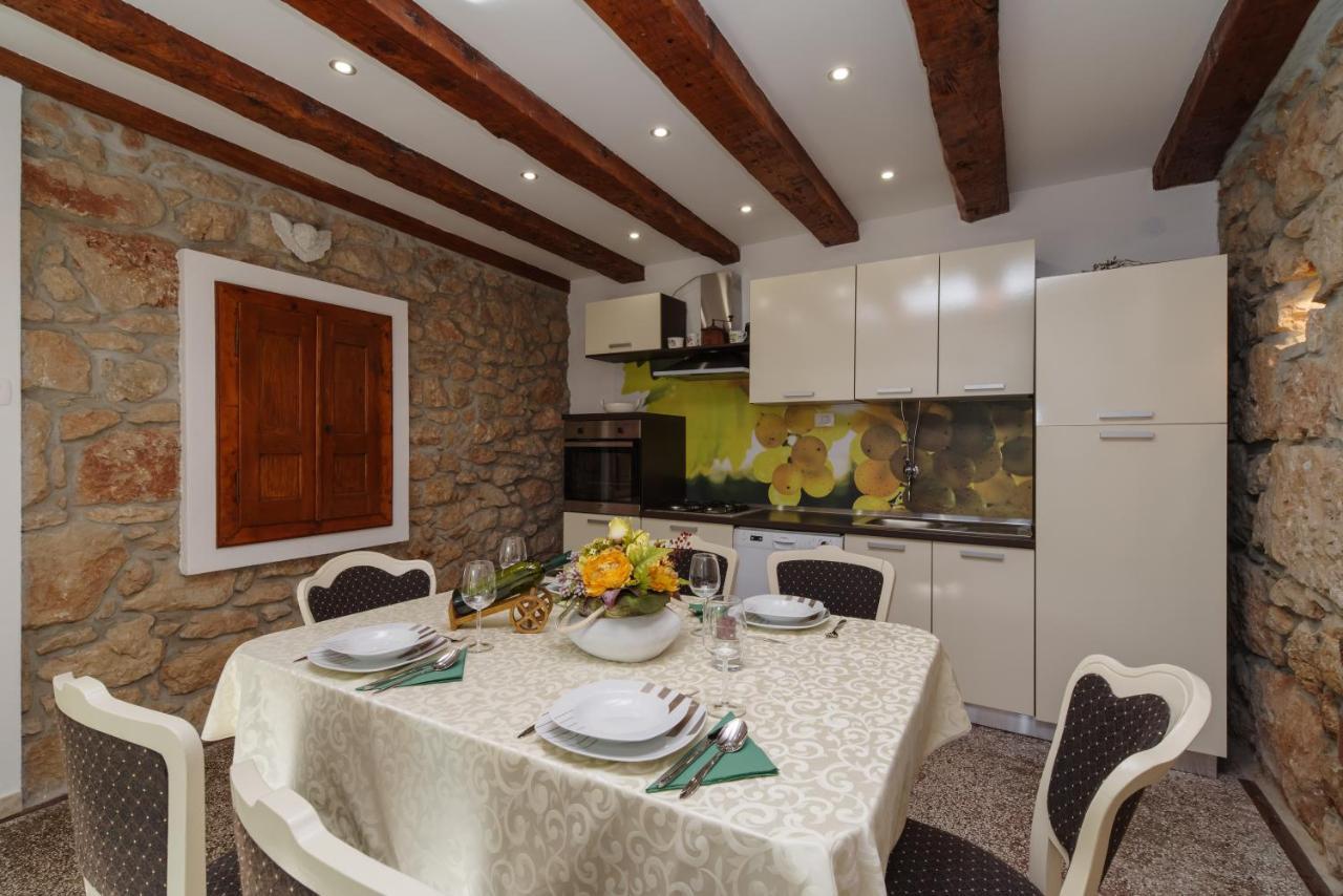 Barac Rural Holiday Home Grižane Kültér fotó